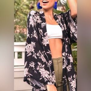 Spiritual Gangster Maya Floral Kimono One Size EUC